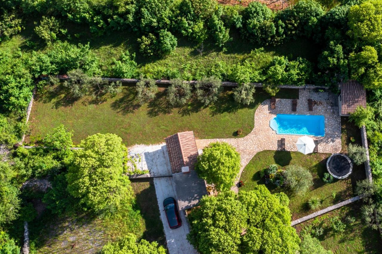 Villa Daja - Adriatic Luxury Villas Oklaj Buitenkant foto