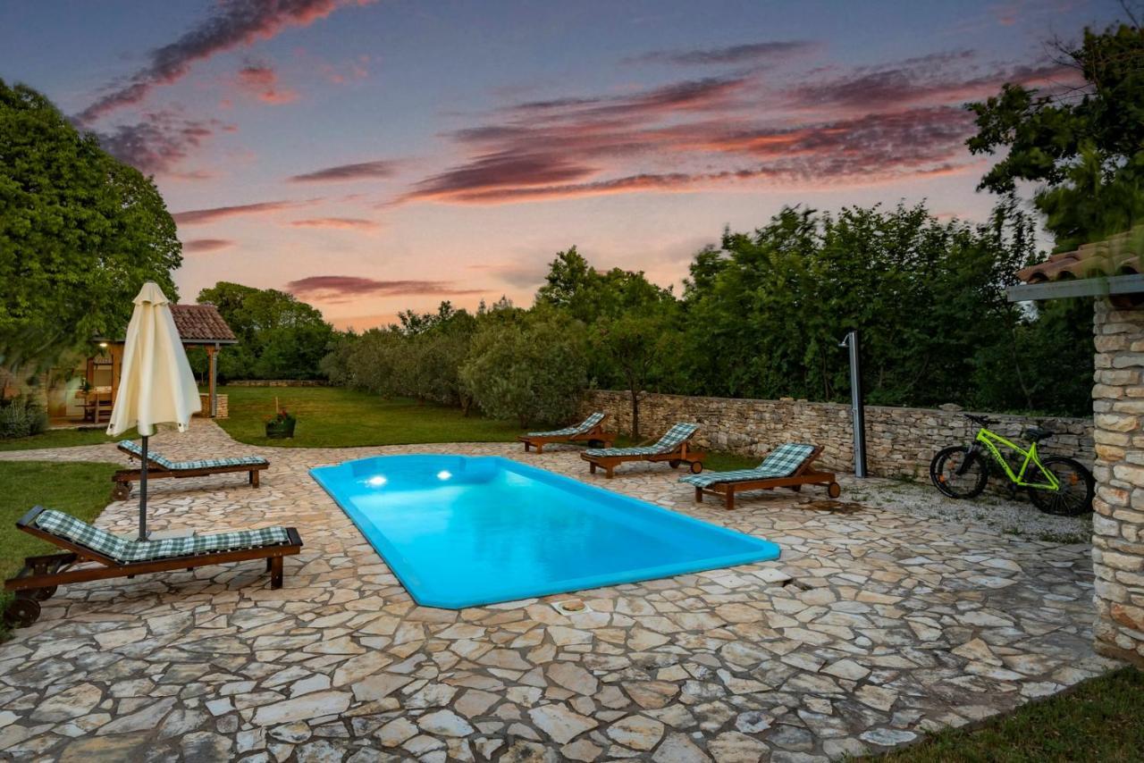 Villa Daja - Adriatic Luxury Villas Oklaj Buitenkant foto